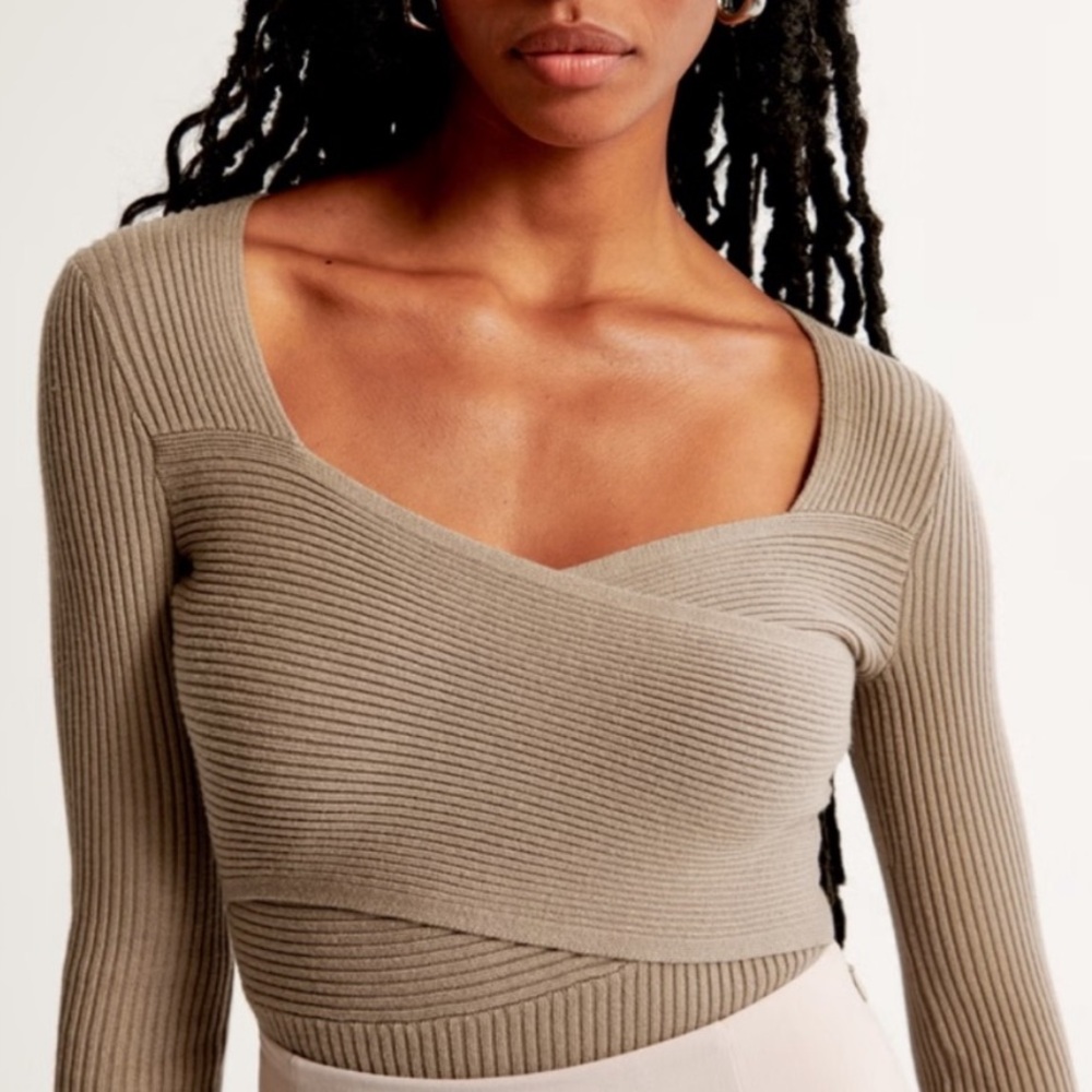 Abercrombie & Fitch Women’s LuxeLoft Wrap Sweater Bodysuit Size Small